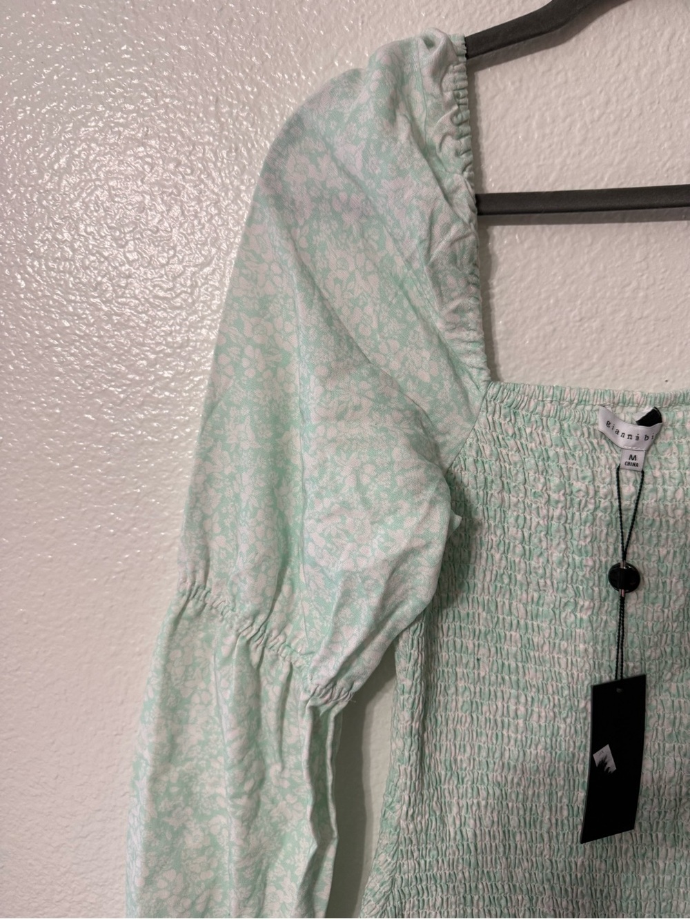 Gianni Bini Mint Floral Smocked Mini Dress Medium NWT - Picture 3 of 4